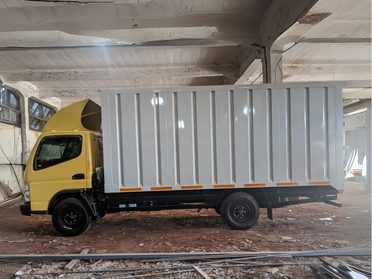 Fullbox Besi